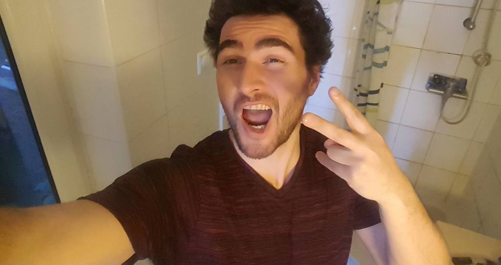 tinder fotos schlechtes Beispielfoto Selfie
