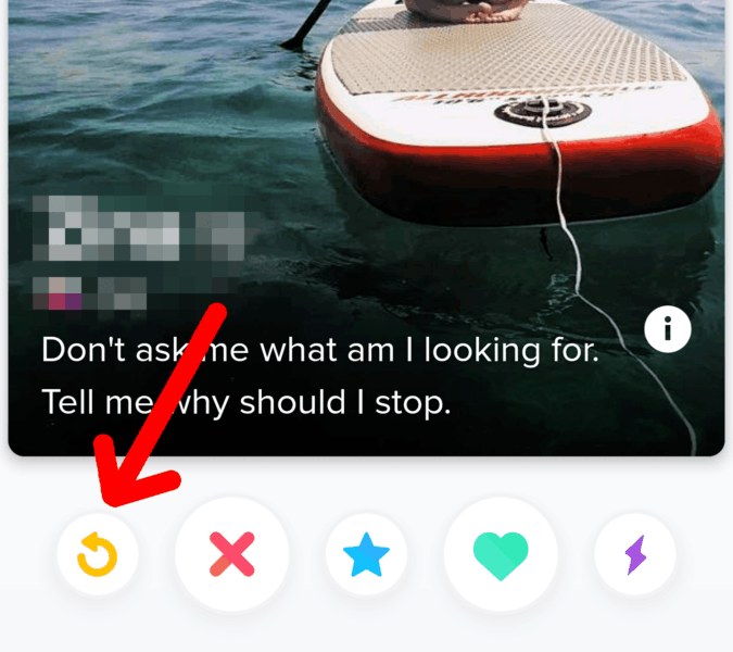 Ein genialer Trick ist es mit der Rewind Funktion Super-Likes zu sparen