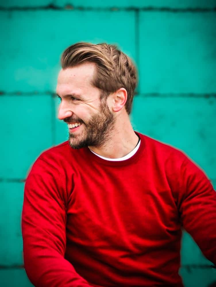 tinder trick auffällige farben im foto für pattern interrupt